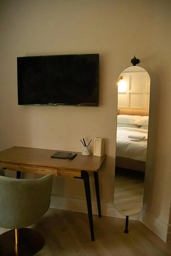 The City Hotel Chester 0*,  United Kingdom